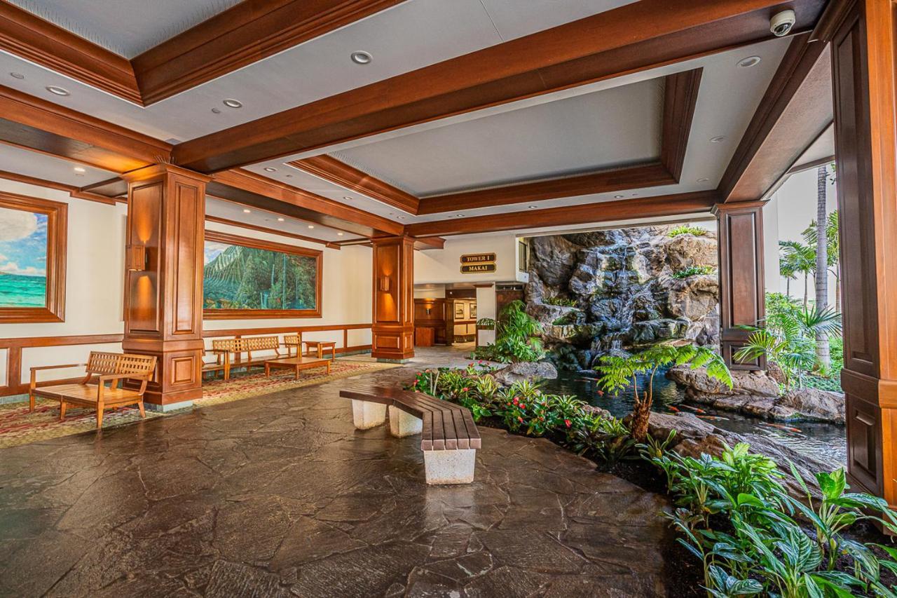 Free Parking, Pool, Sauna, Spa, Wifi, Bbq, Ac - Waikiki Banyan Хонолулу Екстериор снимка