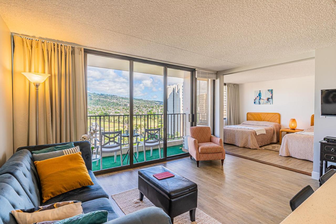 Free Parking, Pool, Sauna, Spa, Wifi, Bbq, Ac - Waikiki Banyan Хонолулу Екстериор снимка
