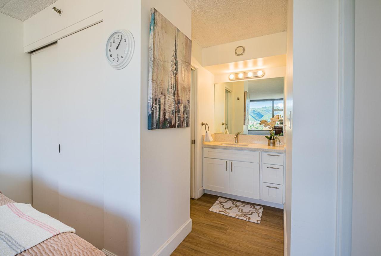 Free Parking, Pool, Sauna, Spa, Wifi, Bbq, Ac - Waikiki Banyan Хонолулу Екстериор снимка