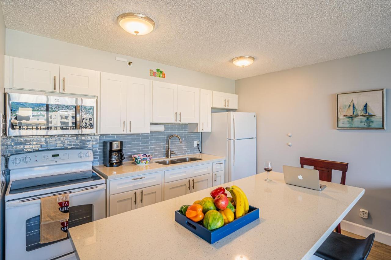 Free Parking, Pool, Sauna, Spa, Wifi, Bbq, Ac - Waikiki Banyan Хонолулу Екстериор снимка